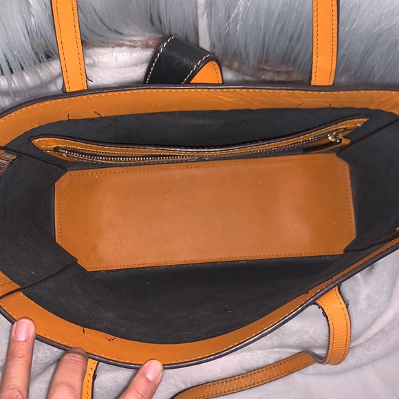 DOONEY & BOURKE TOTE - Picture 5 of 16